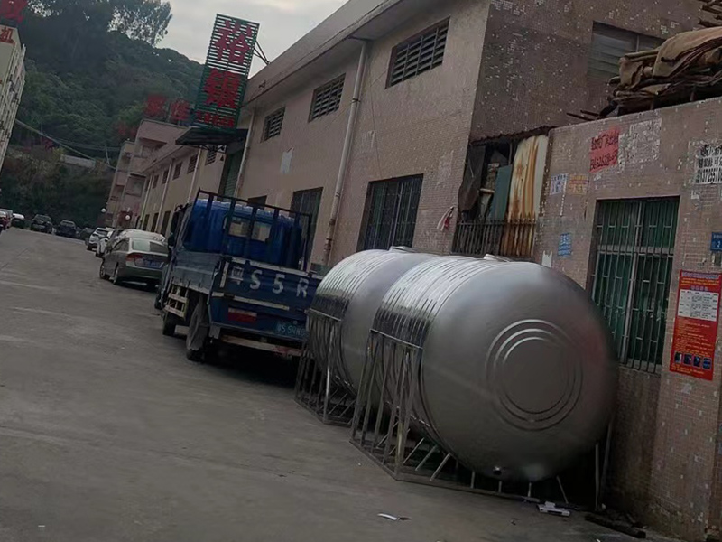 臥式冷水塔